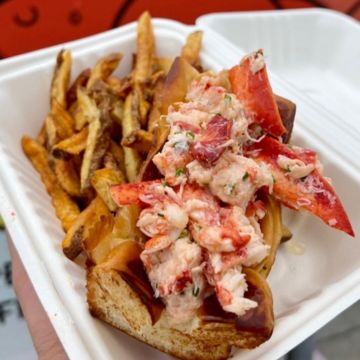 Lobster Roll w/ Fries