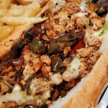 CHICKEN CHEESESTEAK