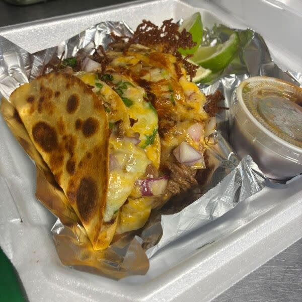 Birria Tacos w/ Consume'