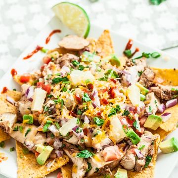 Jerk chicken nachos