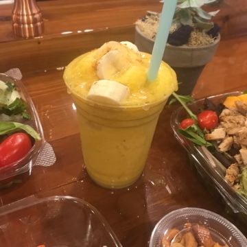 Pineapple party smoothie 