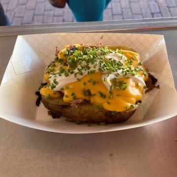 Small Baked Potato w/Meat & Cheese Sauce