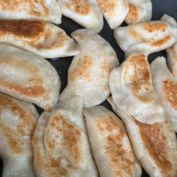 Pierogi w sauerkraut and mushrooms 