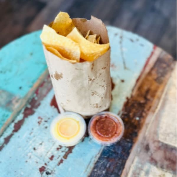 Setup - Chips w/ Salsa+Queso