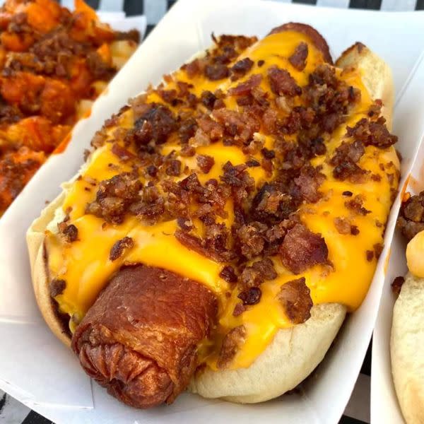 Bacon Cheesy Hot Dog