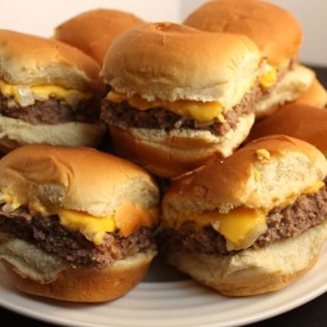 Bacon Cheese Burger Slyders & Chips 