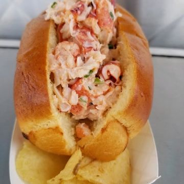 New England Lobster Roll