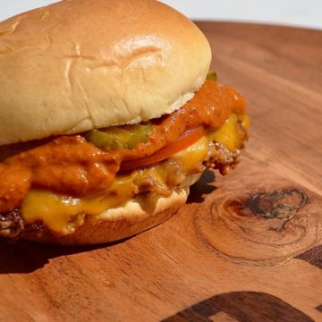 Chili Cheese Smashburger 