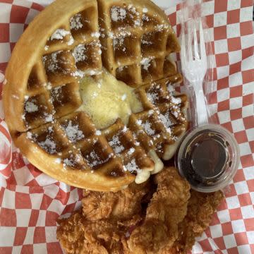 Chicken & Waffles 