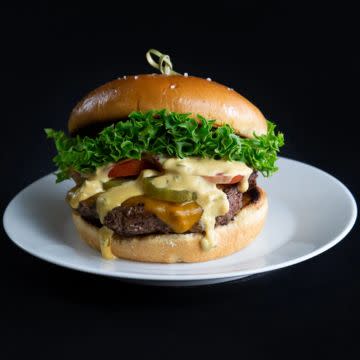 Classic Cheddar Burger 