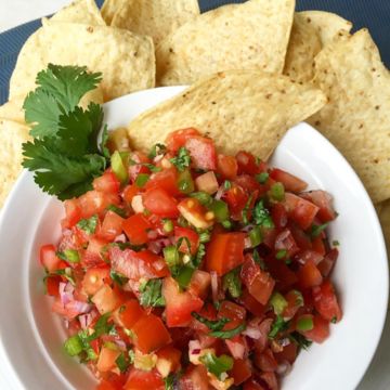 Salsa and chips 