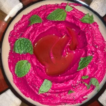 Beet Hummus/Pita