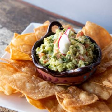 Chips & Guacamole 