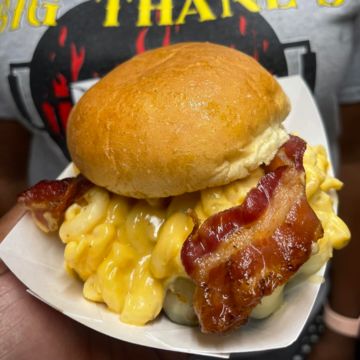 Mac & Cheese Burger 