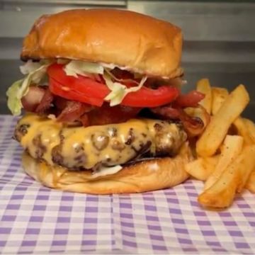 Hamburger & Fries 