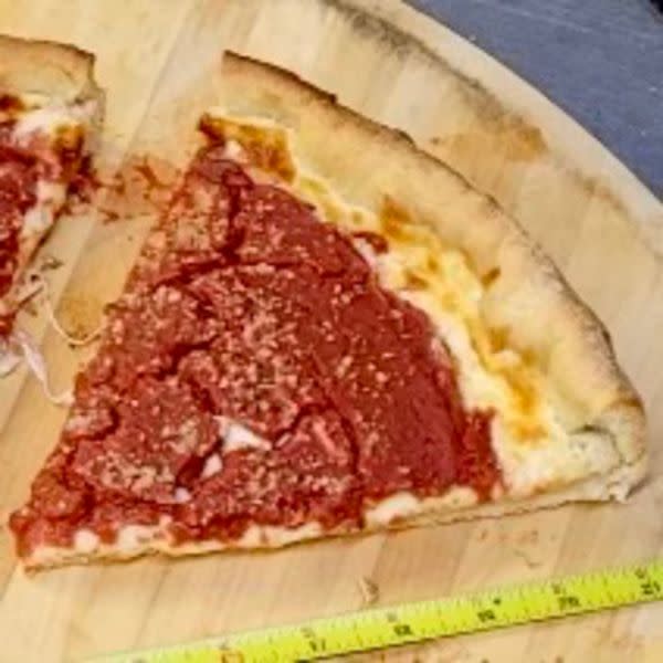 Traditional Chicago Deep Dish Pizza (Slice)