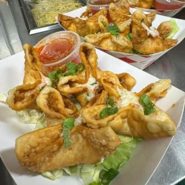 5 Pieces Crab Cheese Wontons
