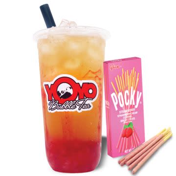 Yoyo Bubble Lemonade AND choice of Yoyo Real Fruit Popsicle/3 Macarons/Pocky (choose 1 of the 3).