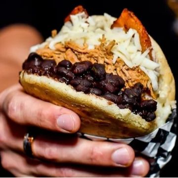 Arepa Pabellon (Country Girl)