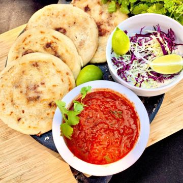 Spinach, Onion & Cheese Pupusa