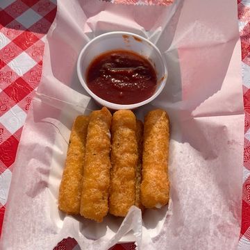 Fried Mozzarella Sticks