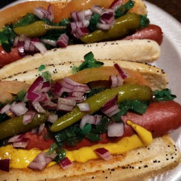 Beef or Chicago Style Hot Dog (shown below 1 hot dog per order)
