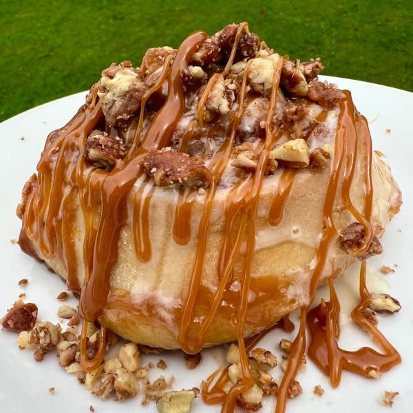 Praline Pecan Cinnamon Roll