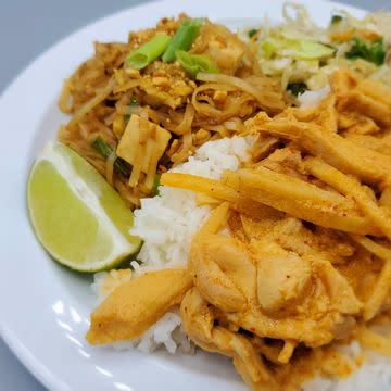 Curry & Phad Thai Combo
