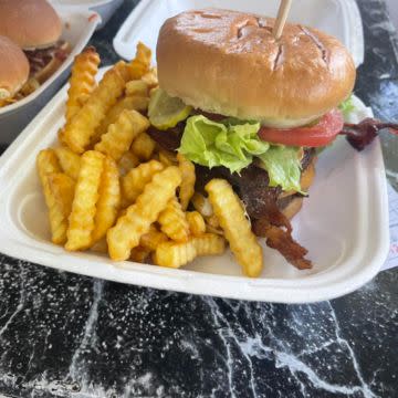 BACON CHEESEBURGER