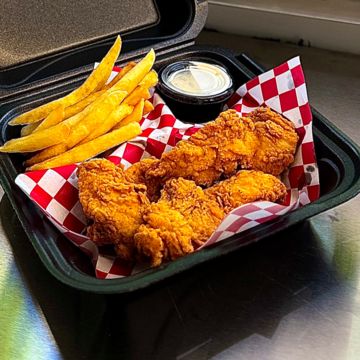 3 chicken tenders basket