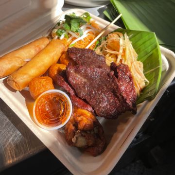 Lao Lao Sampler Plate