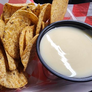 Chips & Queso 