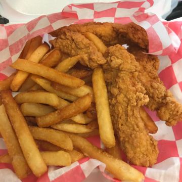 Chicken Fingers w/ Fries 