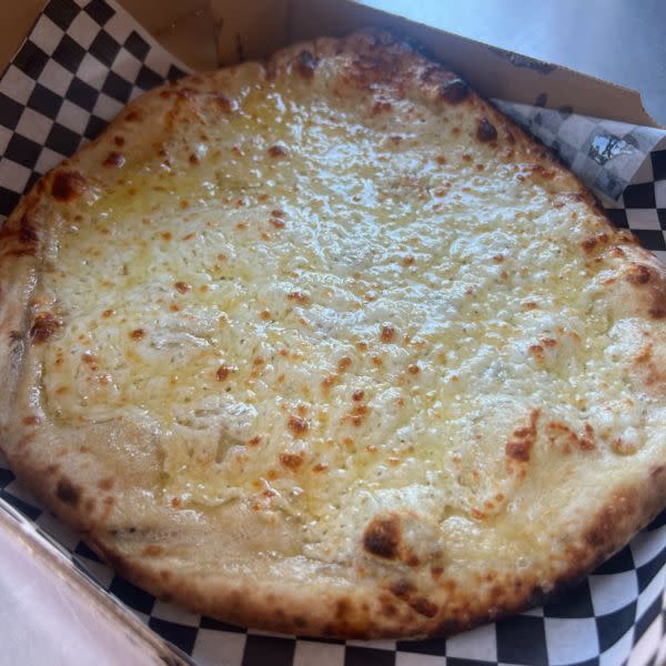 1/2 Order Garlic Cheese Bread 