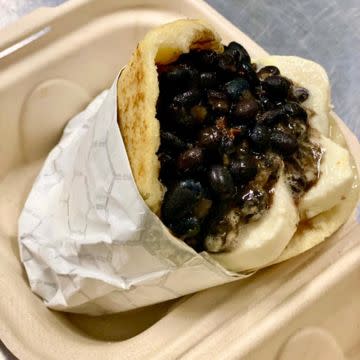 Domino Arepa