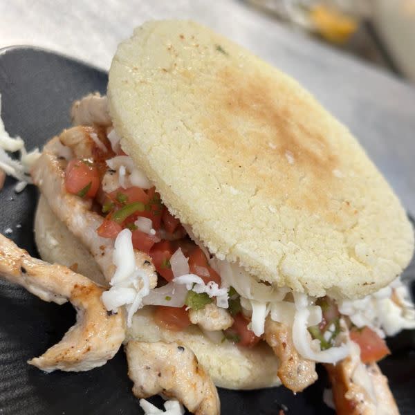 Pollo Arepa 