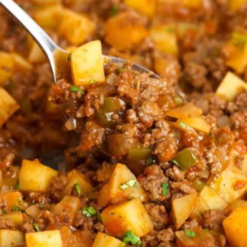 Picadillo Combo and 24oz Agua fresca drink