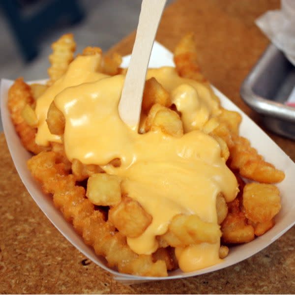 Cheddar cheese fries