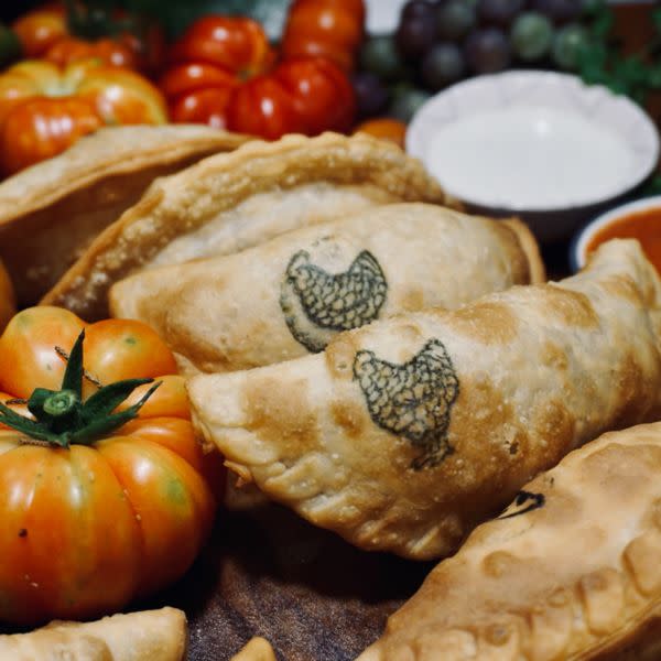 3 EMPANADAS