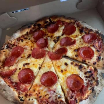 Pepperoni pizza