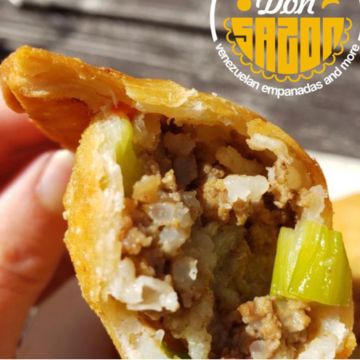 Empanada De Carne con Arroz