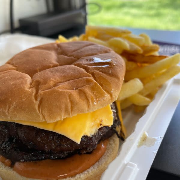 Single Cheeseburger