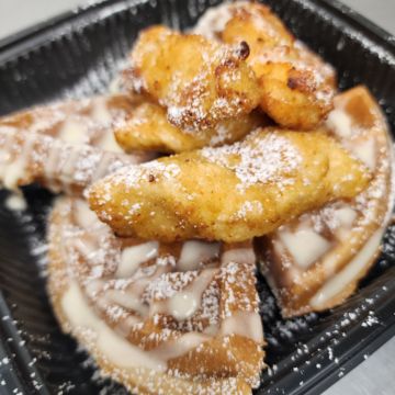 Waffle & Chicken
