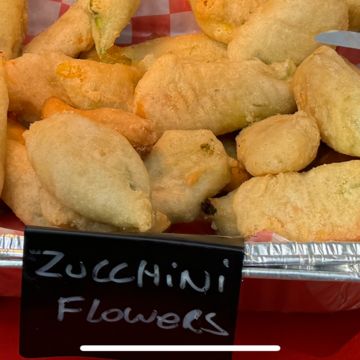 Zucchini flowers (veggie option)