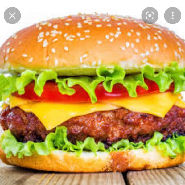 Classic Burger w/ Fries