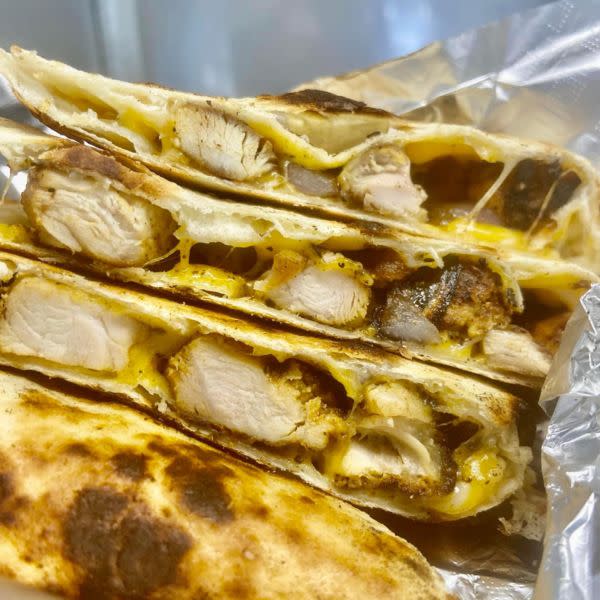 Grilled chicken quesedilla