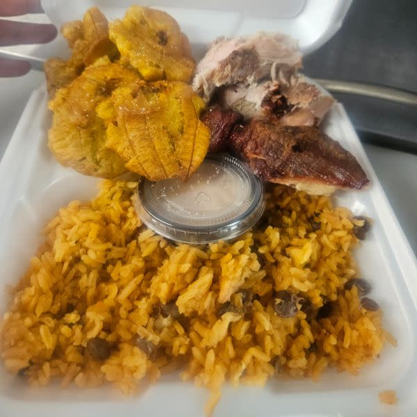 Arroz con Gandules Plate