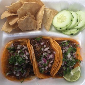 Tacos de guisado trio