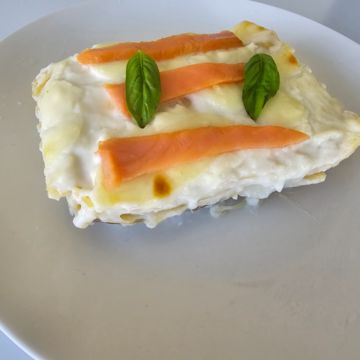 Salmon lasagna