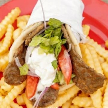 Gyro Pita w/ Fries